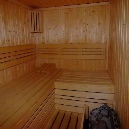 Mazury Caloroczny Dom Nad Jeziorem Do Wynajecia Z Wlasna Linia Brzegowa