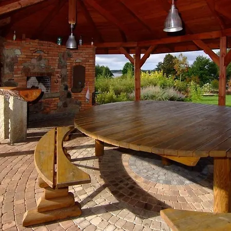 Mazury Caloroczny Dom Nad Jeziorem Do Wynajecia Z Wlasna Linia Brzegowa Pasym
